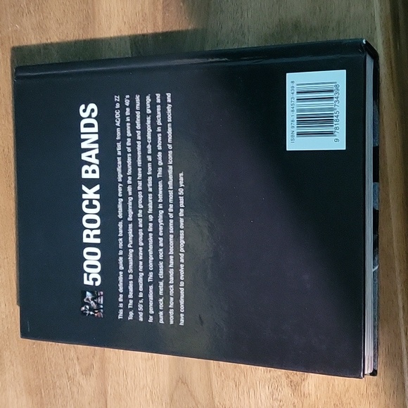 500 Rock Bands: A line up of 500 best rock bands book - Picture 3 of 4